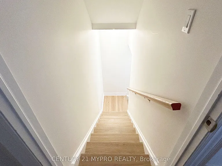 19 William Crawley Way — Photo 2
