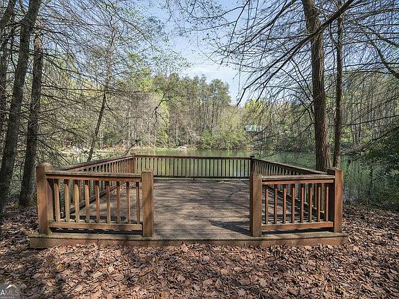 4th image of 94 Cherry Lake Ct