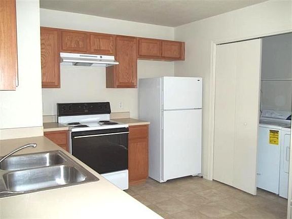 2nd image of 3508 Malibu Ln APT B