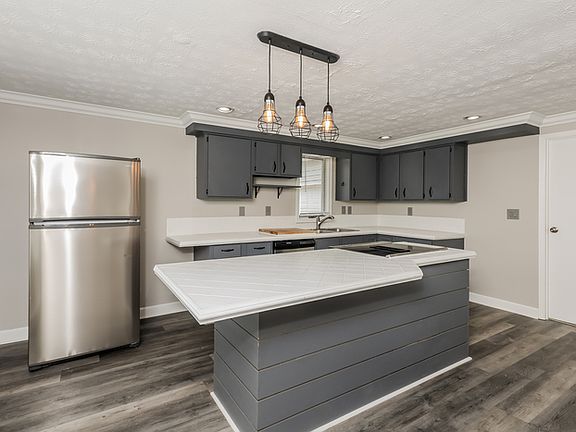 5th image of 103 Lynnfield Cir