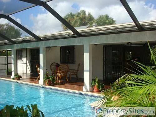 2nd image of 13330 N Calusa Club Dr