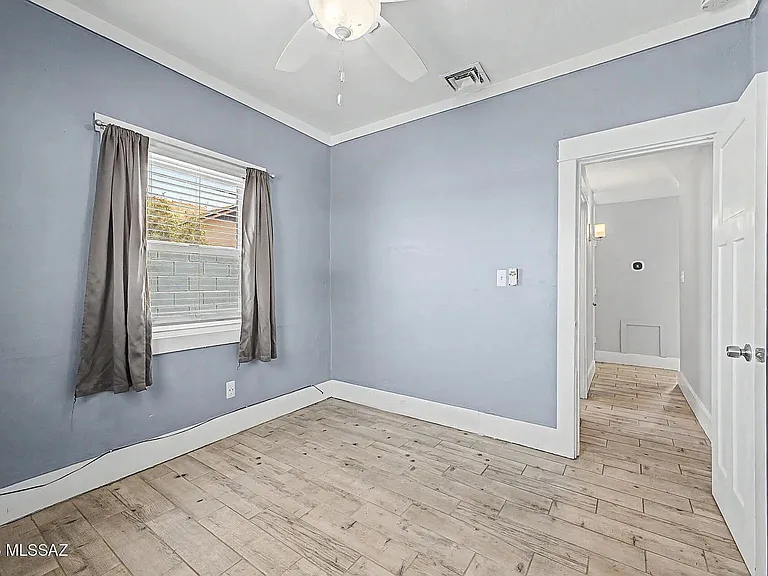 825 E Helen St — Photo 19