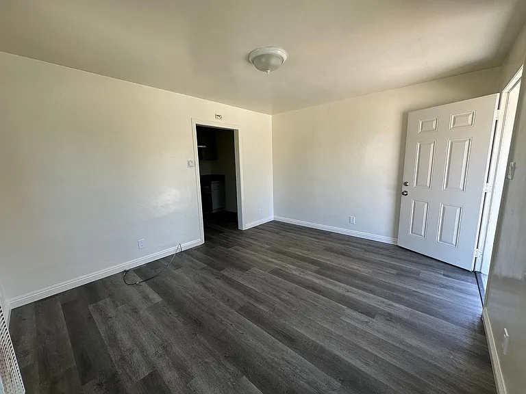 3466-3468 3470 La Madera #A — Photo 2