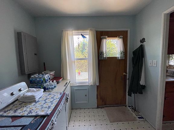 5th image of 509 Winnebago Hts