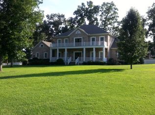 423 Charleston Dr, Cookeville, TN 38501