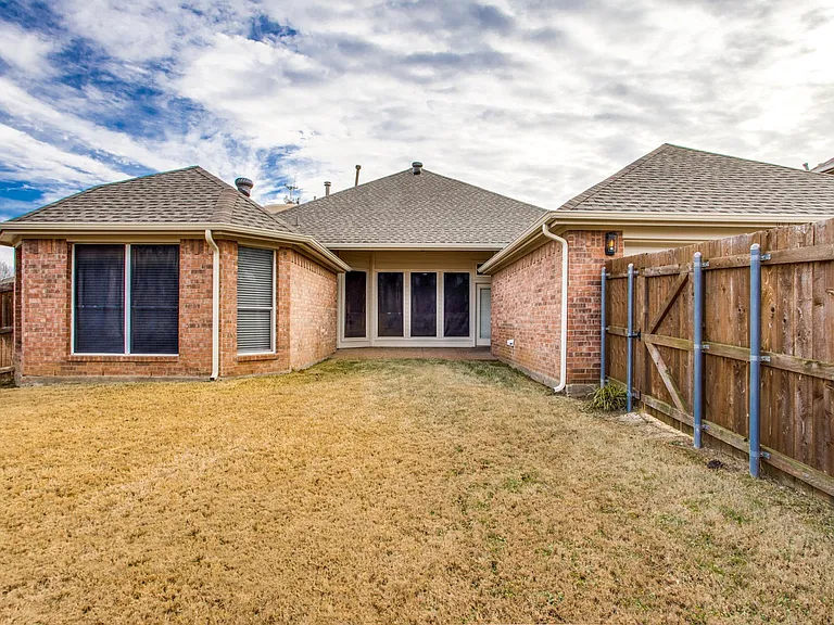 6415 Day Spring Dr — Photo 34