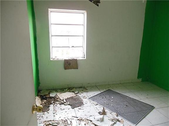 4th image of 1437 NW 5th Ave