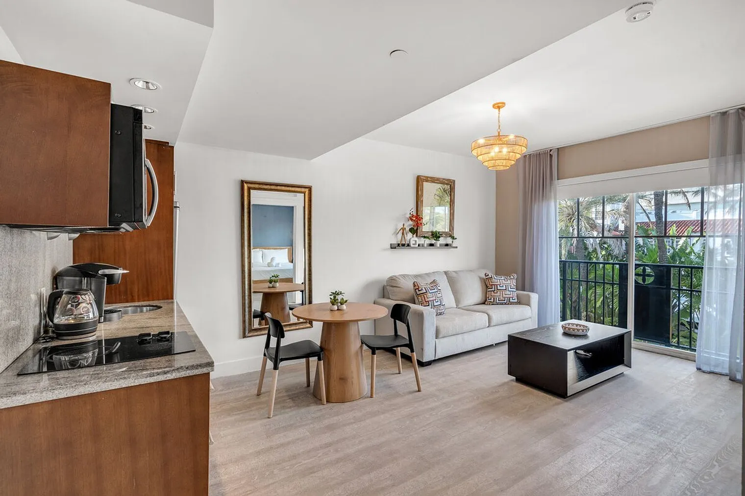 2 bed, 2.0 bath, $8,543 — Photo 3