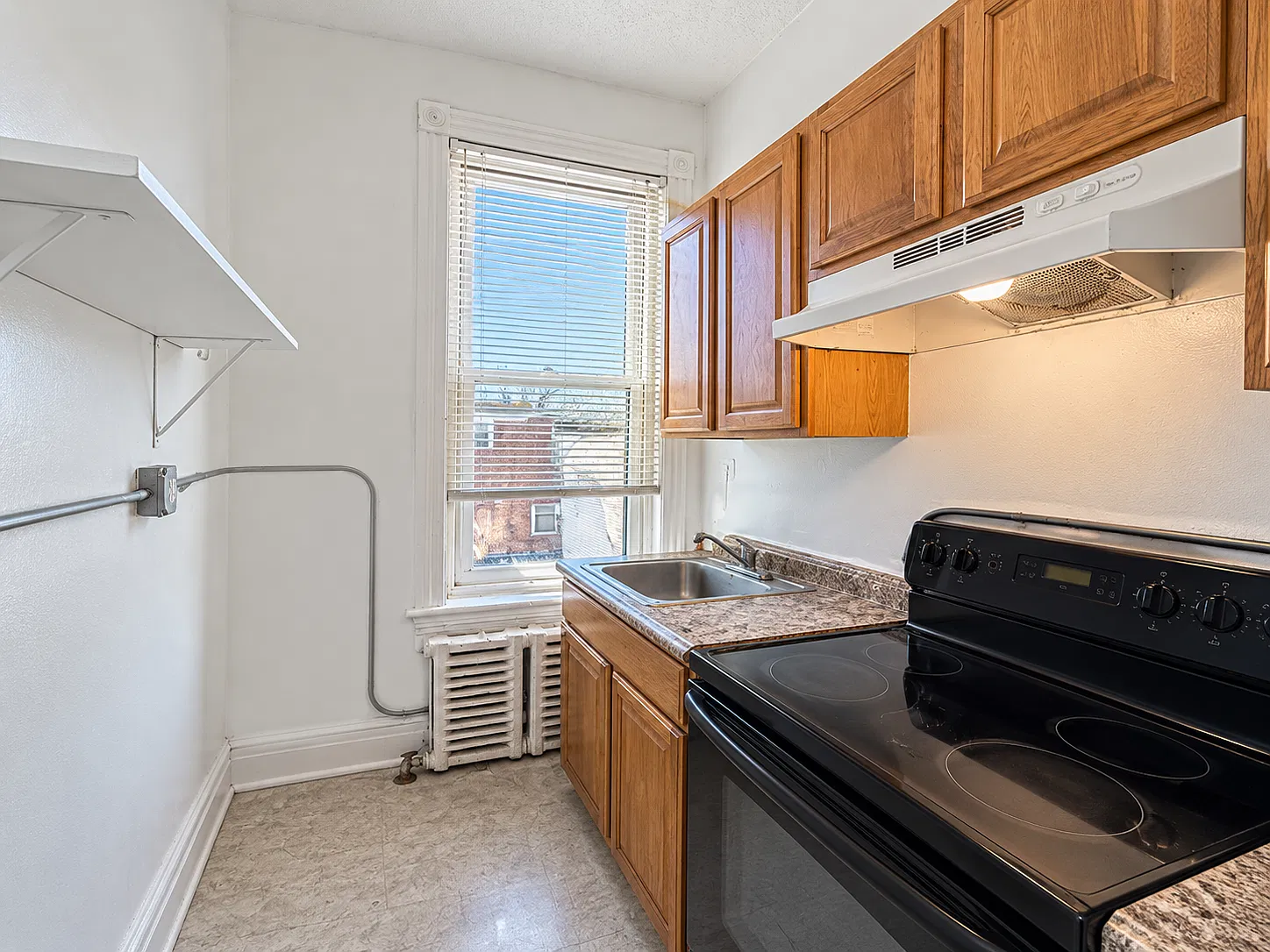 Studio, $1,045 — Photo 4