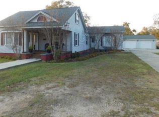 100 E McLaurin Ave, Mccoll, SC 29570