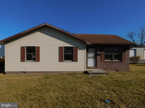 404 Keyser Ave, Petersburg, WV 26847
