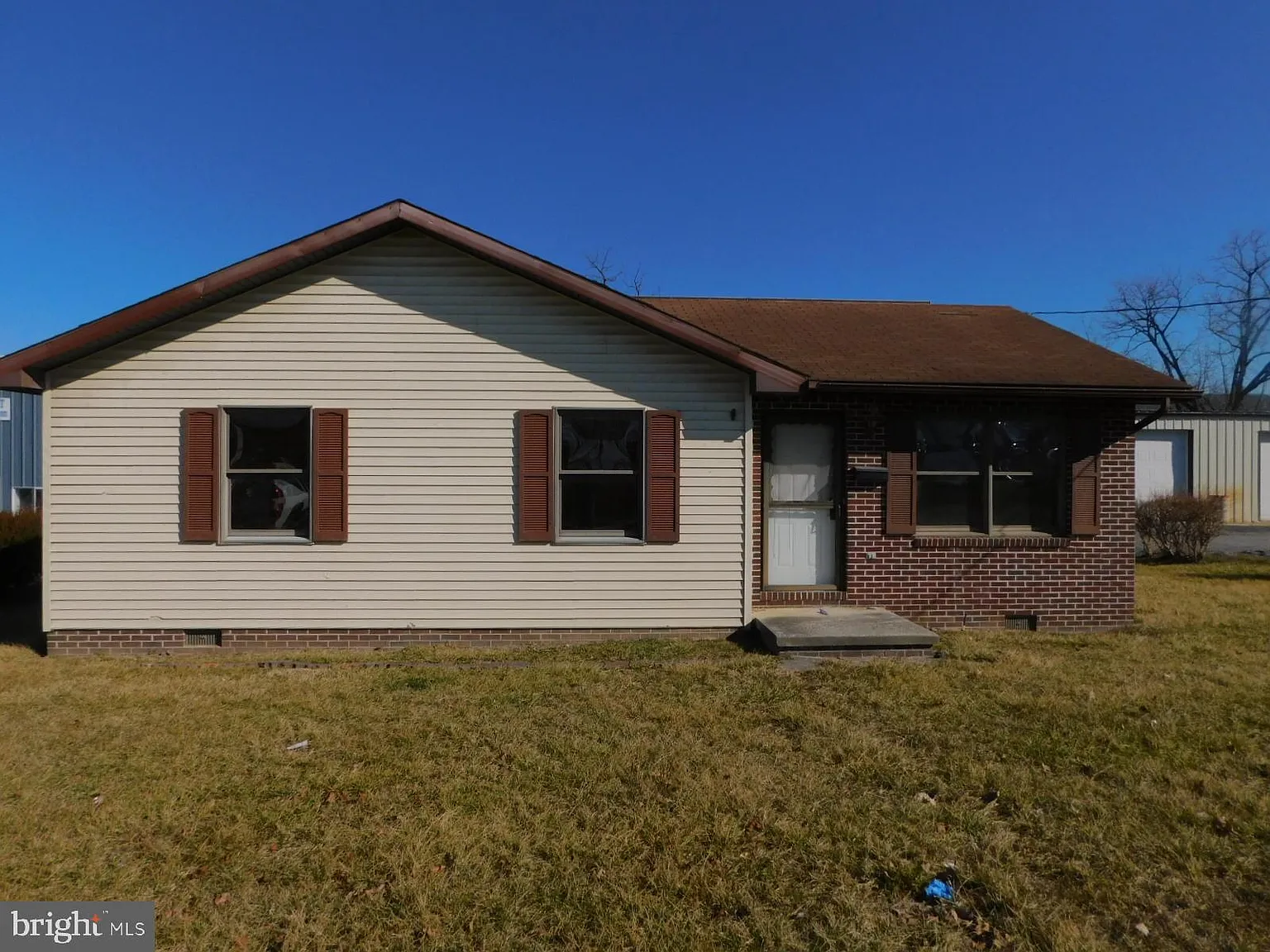 404 Keyser Ave photo 1