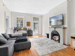 142 W 11th St #2F, New York, NY 10011