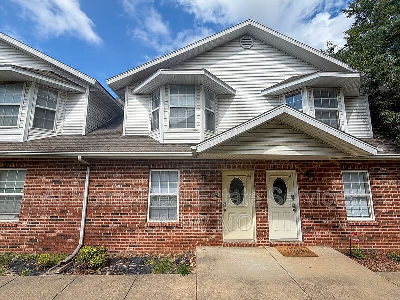 1st image of 1410 W Frosty Dr APT 3