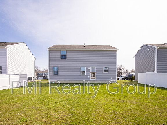 2nd image of 120 Zenith Ct
