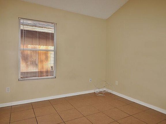 4th image of 9951 Somerset Grove Ln