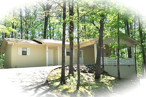 This Lake Desoto Area Cottage