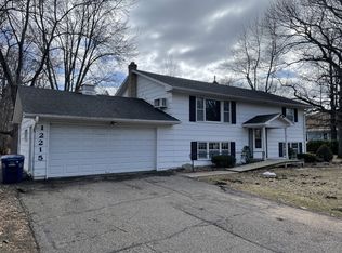 12215 Lake Ln, Lindstrom, MN 55045