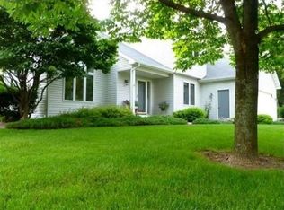 975 Mesa Dr, Oregon, WI 53575