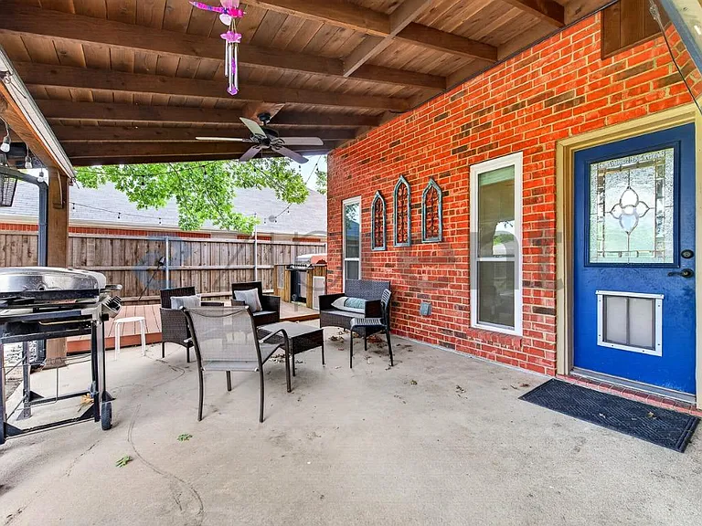 7011 Cottonwood Cir — Photo 22