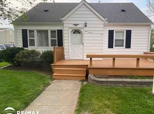 1211 Marguerite St, Flushing, MI 48433