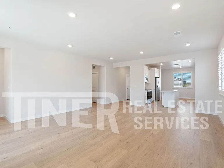 7160 El Cerrito Way — Photo 8