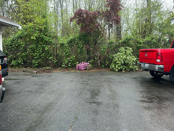 4th image of 10012 Golden Given Rd E APT 13