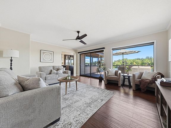 5th image of 107 Village Dr