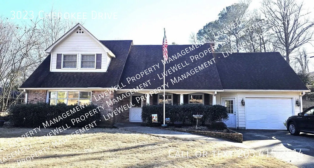 Charming 4 Bedroom, 2 Bath in Hueytown — Photo 1