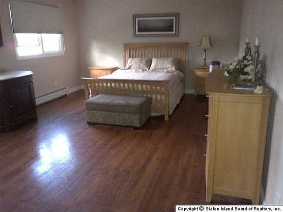 3rd image of 192 Adams Ave