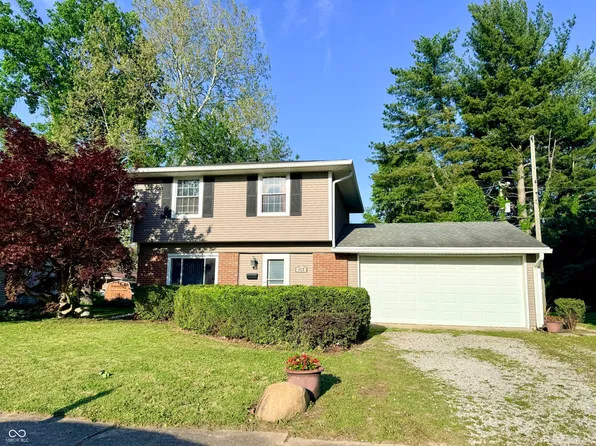 1512 Woodside Dr, Crawfordsville, IN 47933
