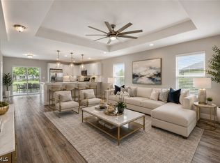 1125 NE 4th Ave, Cape Coral, FL 33909