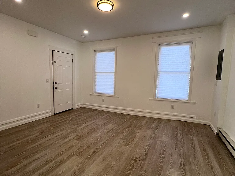 157 Chambers St #3 — Photo 4