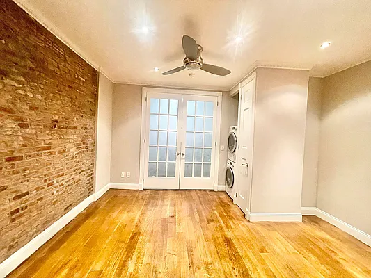 Rented by Century 21 Premier  | media 10