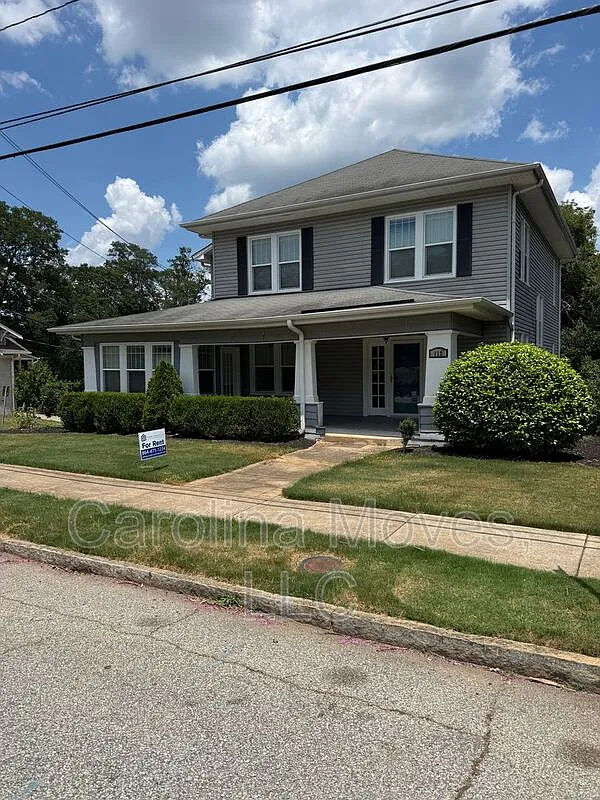 4 bed, 2.5 bath, 2336 sqft, $2,495 — Photo 1