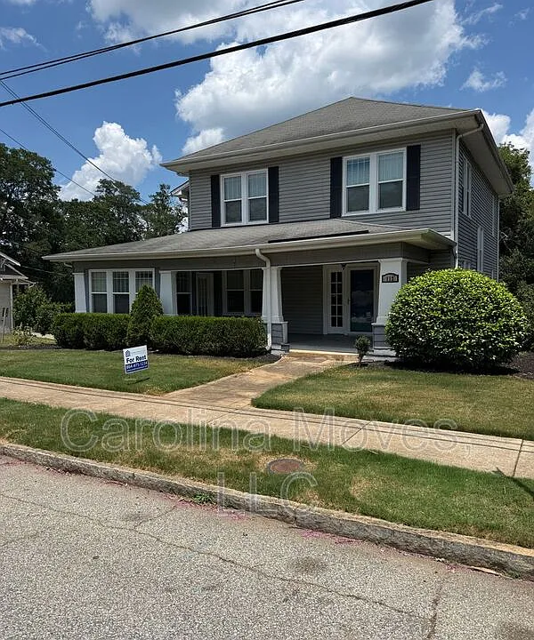 112 Lavinia Ave