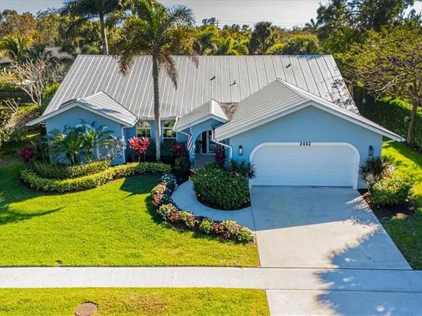 2442 Outrigger LN, NAPLES, FL 34104