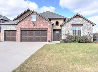 2017 W 109th Pl S, Jenks, OK 74037
