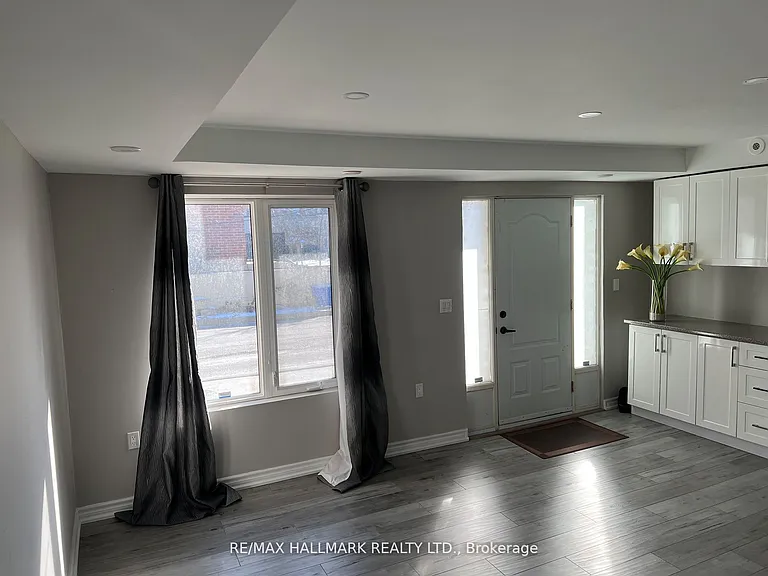 3029 Finch Ave W #14 — Photo 2