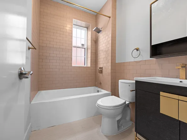 610 Maple Street image 5 of 8