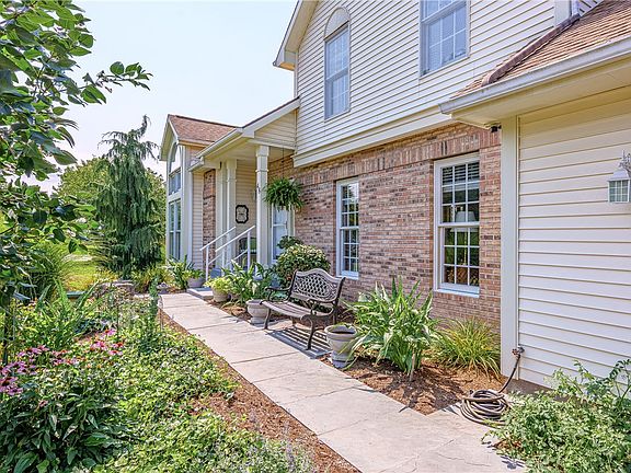 5th image of 48 Churchview Ln