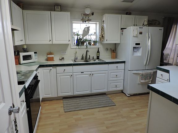 5th image of 34083 Village Way