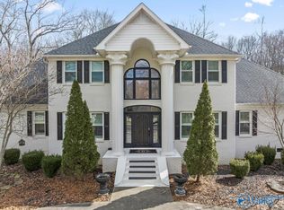 900 Springdale Rd SW, Hartselle, AL 35640