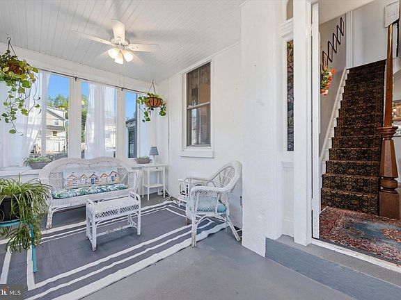 4th image of 408 Highland Ave