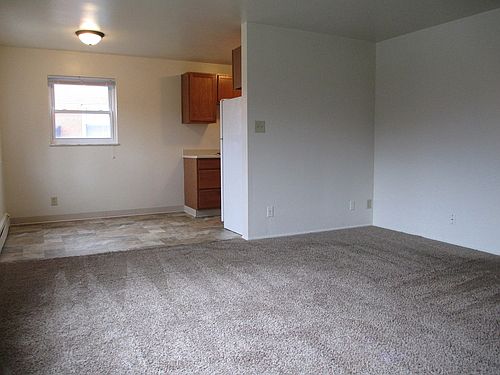 3rd image of 65 Aljoy Ct APT 4