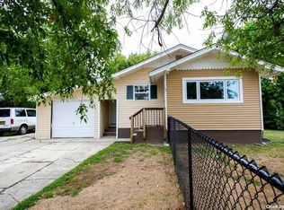 54 E Chestnut St, Central Islip, NY 11722