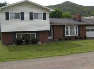 3411 W 4th Ave, Belle, WV 25015