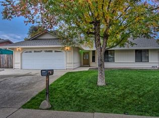 3043 Lake Redding Dr, Redding, CA 96003