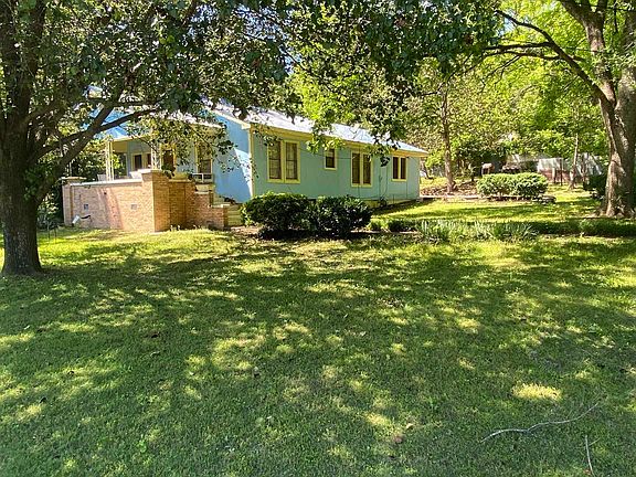 2nd image of 536 Lawson Rd