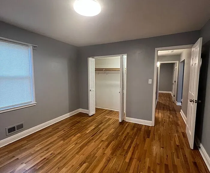 2500 Linwood Rd — Photo 13